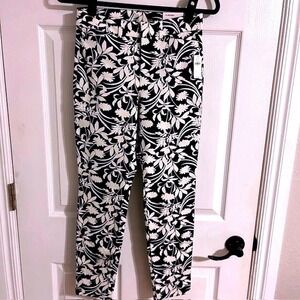 Old Navy Pixie Skinny Pants High-Rise Floral‎ Print Secret Smooth Pocket 0